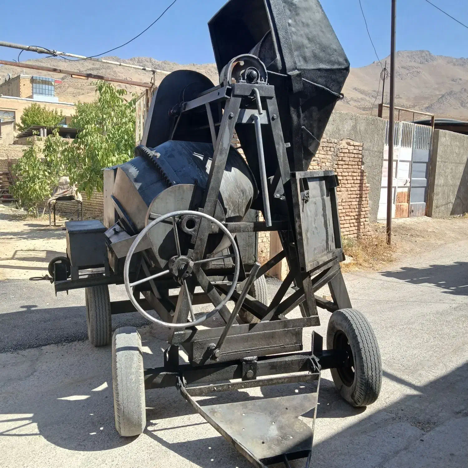 خلاطه خلاته میکسربتن بتونیر|ماشینآلات صنعتی|شهرکرد, |دیوار