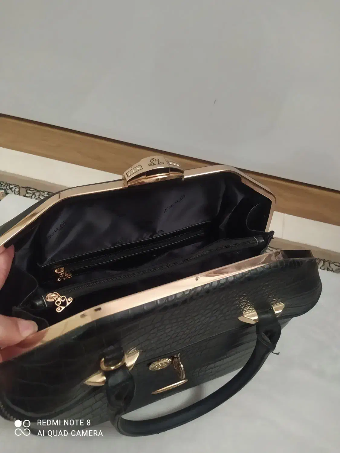 کیف|کیف، کفش، کمربند|تبریز, |دیوار