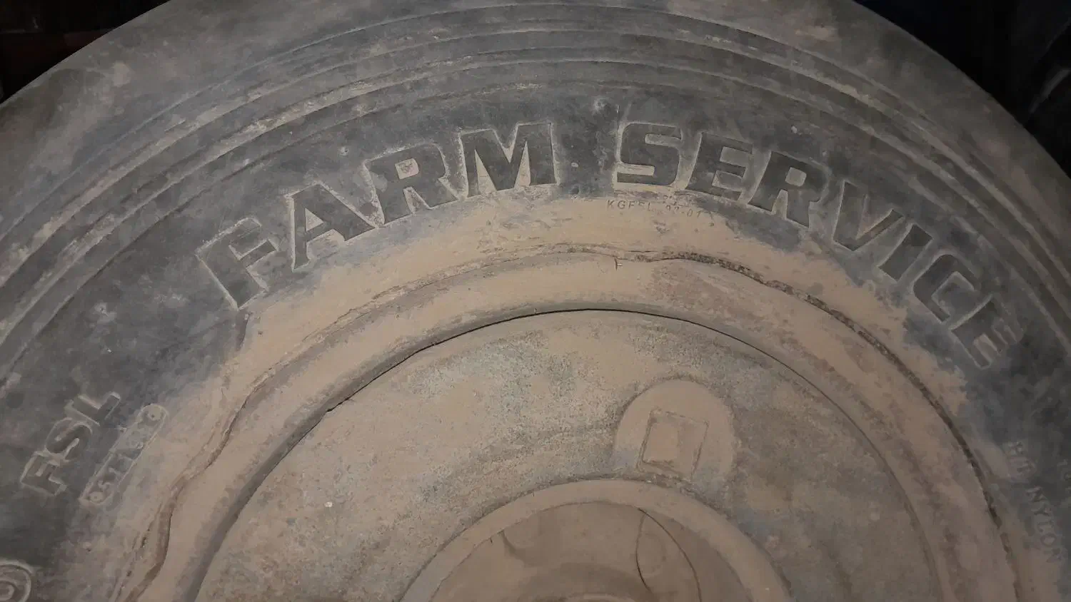 لاستیک تراکتور ۲۸۵|ماشین‌آلات صنعتی|قزوین, |دیوار