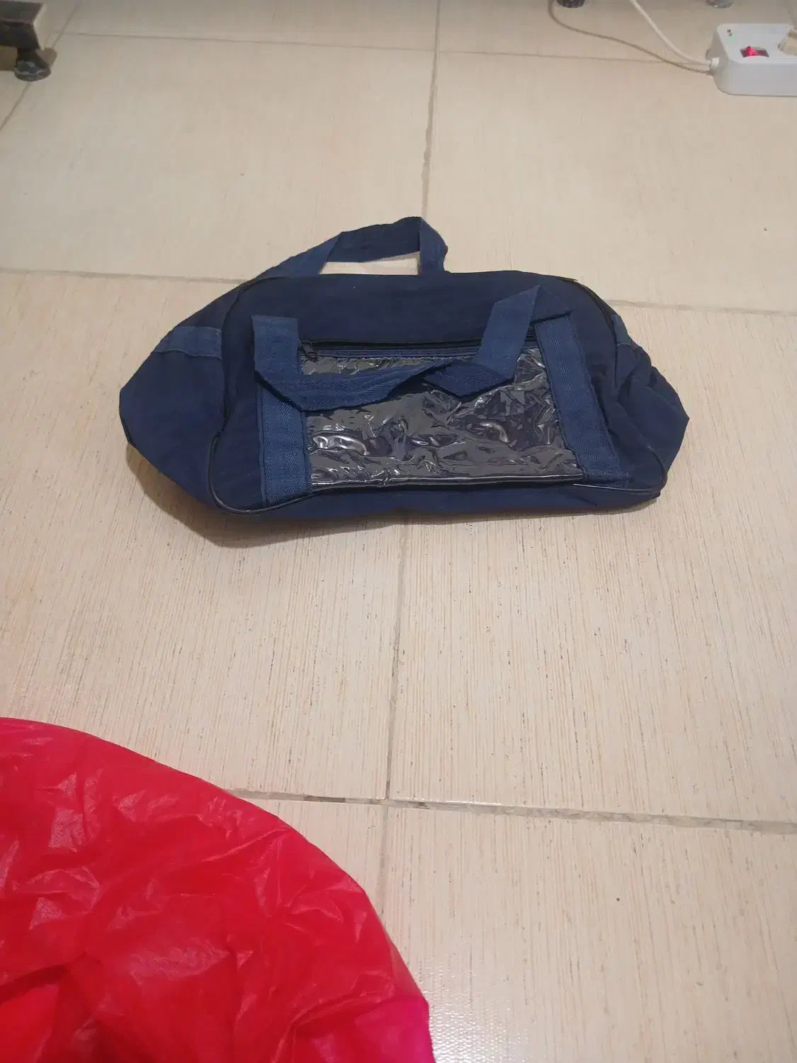 چند عدد ساک ورزشی و باشگاه بفروش میرسد|کیف، کفش، کمربند|میانه, |دیوار