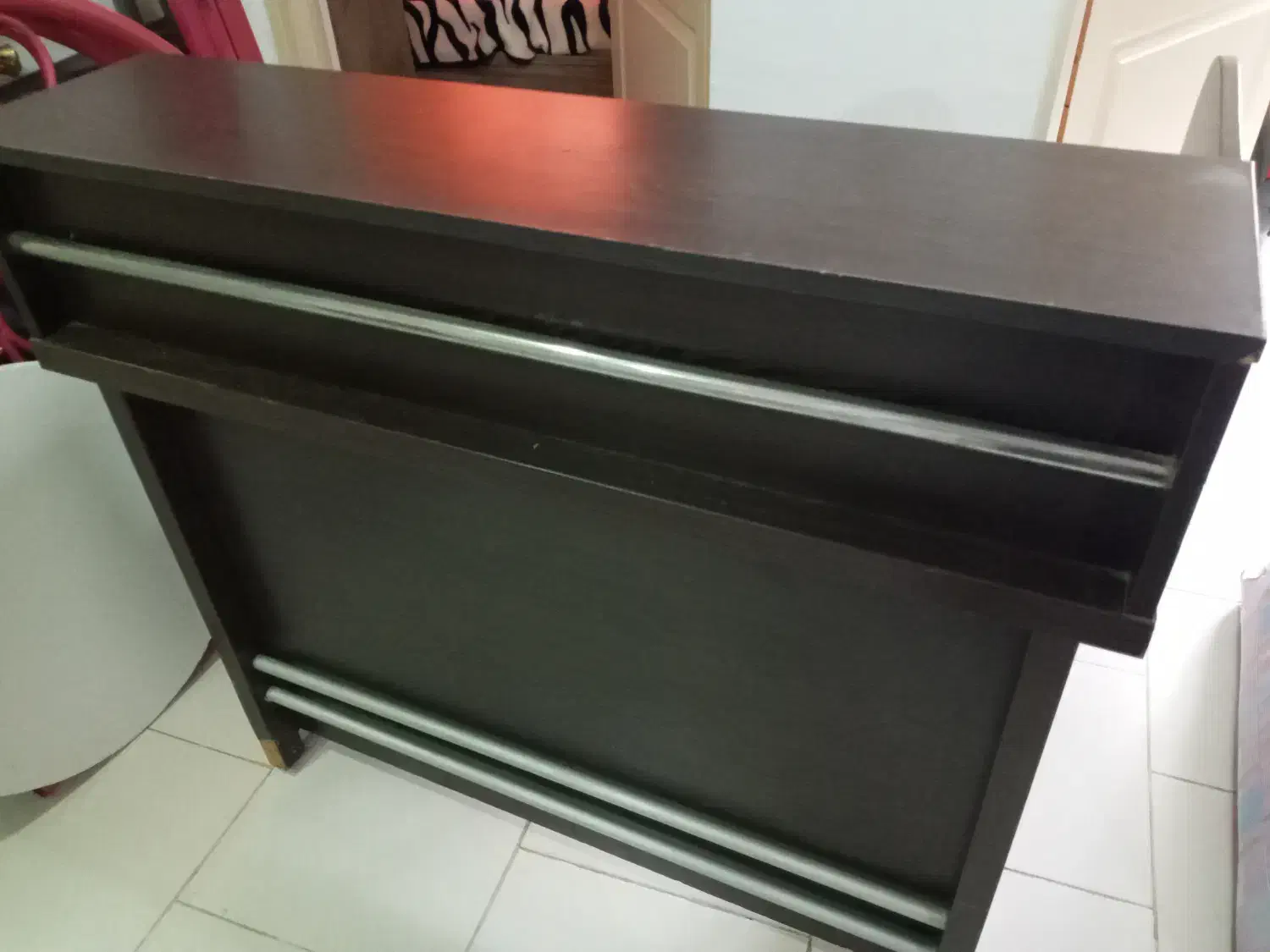 میز|میز تحریر و کامپیوتر|پرند, فاز ۴|دیوار