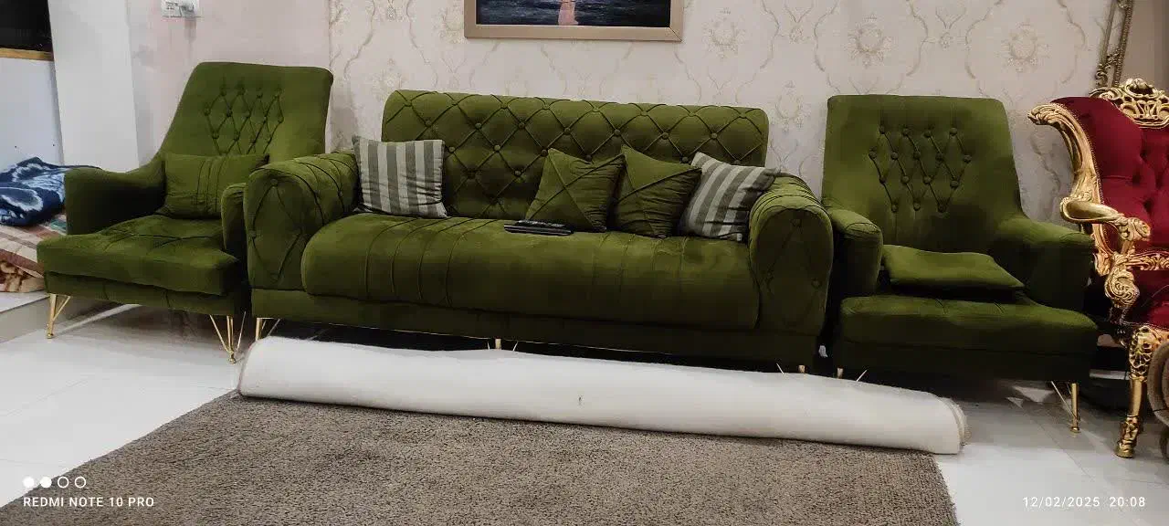 تخت یک نفره و میز لوازم آرایش و پاتختی|مبلمان خانگی و میز عسلی|مشهد, کوی المهدی|دیوار