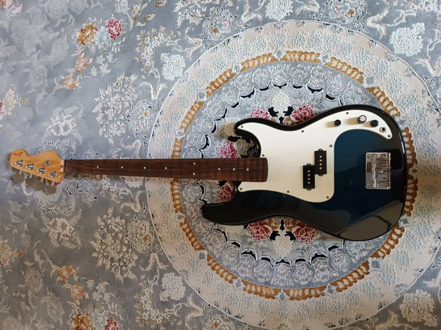 Fretless Precision Bass|گیتار، بیس، امپلیفایر|قدس, شهرقدس|دیوار