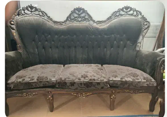 مبل سلطنتی 9 نفره|مبلمان خانگی و میز عسلی|فولادشهر, A2|دیوار