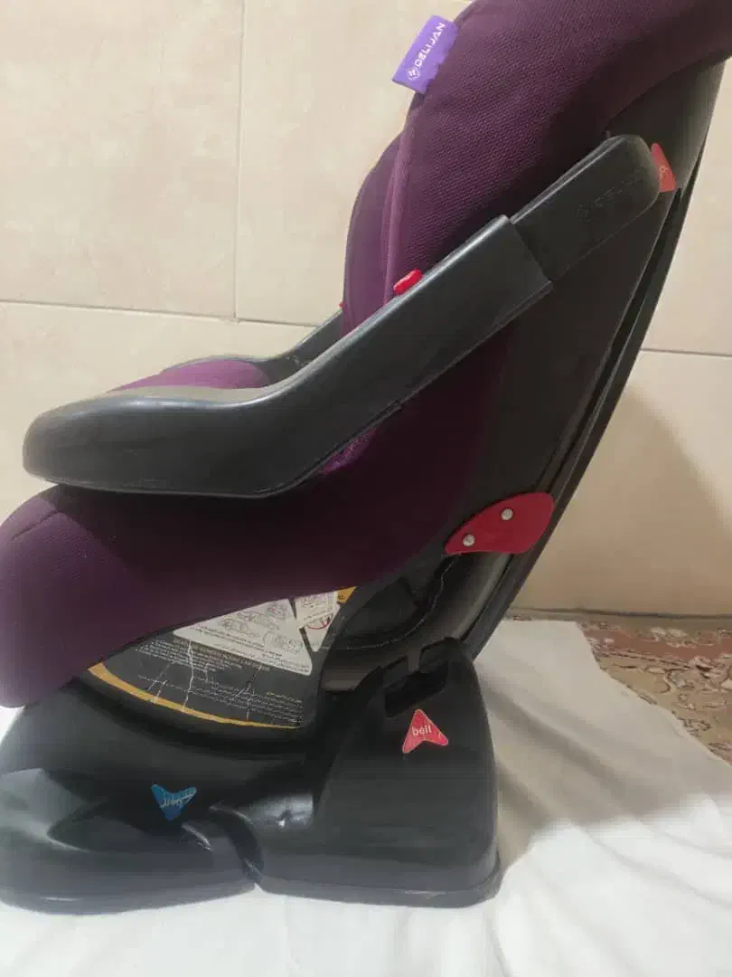 صندلی ماشین کودک|تخت و صندلی بچه|رباط‌کریم, نصیرشهر|دیوار