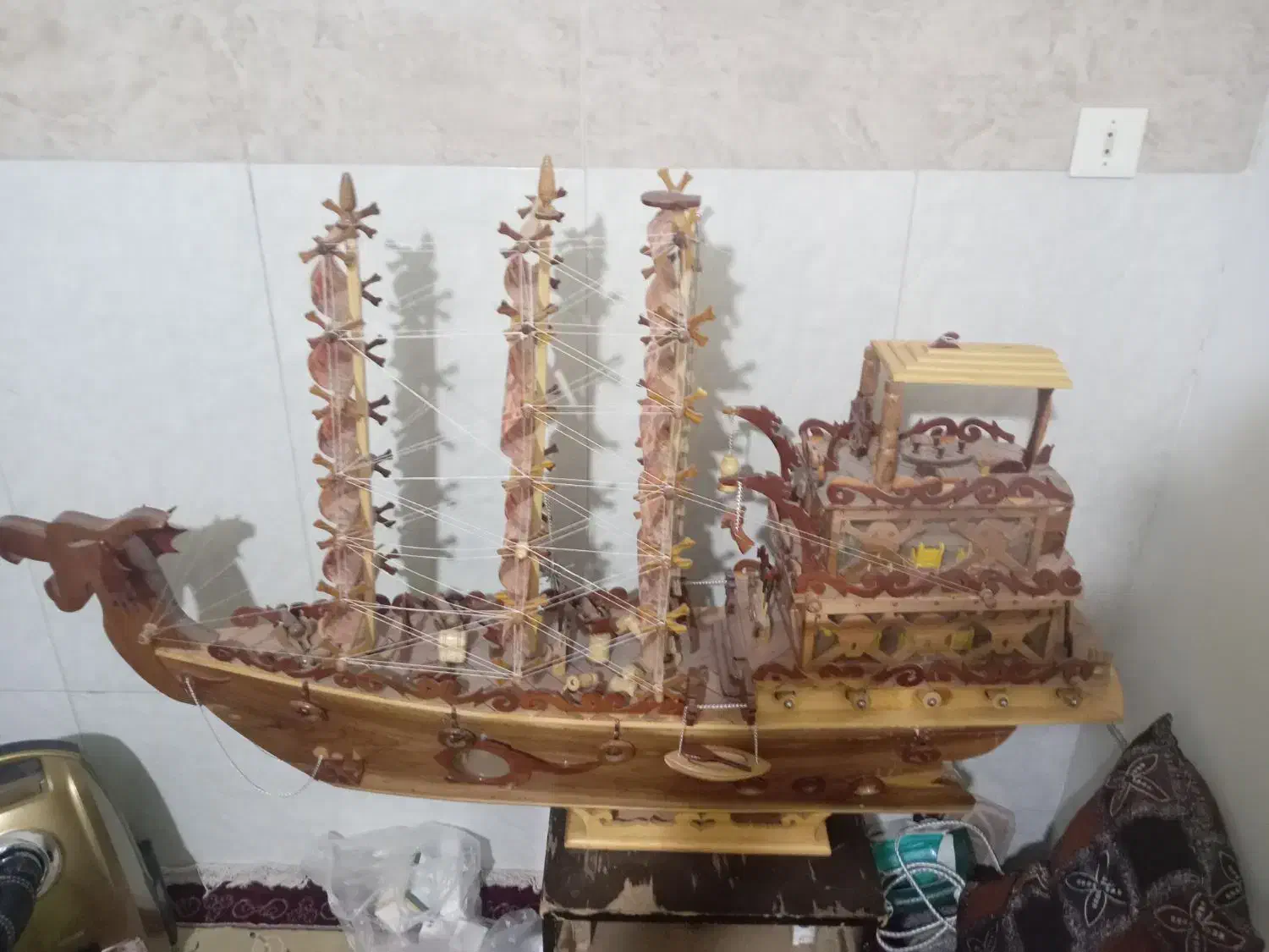 کشتی ماکت|مجسمه، تندیس، ماکت|قم, باغ شازده|دیوار