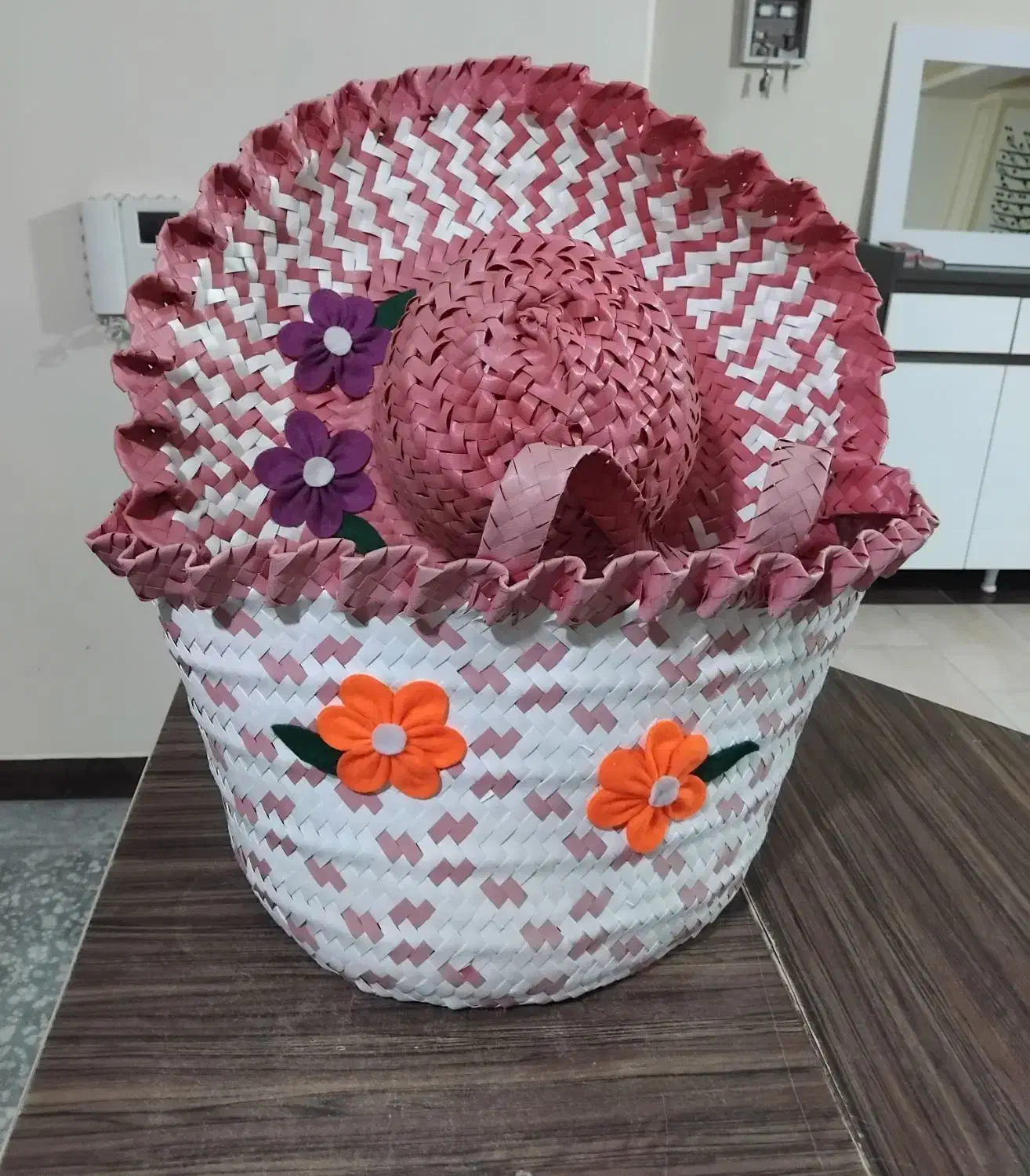 سبدوکلاه حصیری سنتی نو سالم فقط تزئینی بوده|صنایع دستی و سایر لوازم تزئینی|فریدونکنار, |دیوار