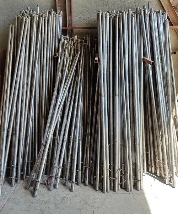 تولید کننده پایه بتنی فنس و میم کشی و پایه فلزی|مصالح و تجهیزات ساختمان|مشهد, خین عرب|دیوار