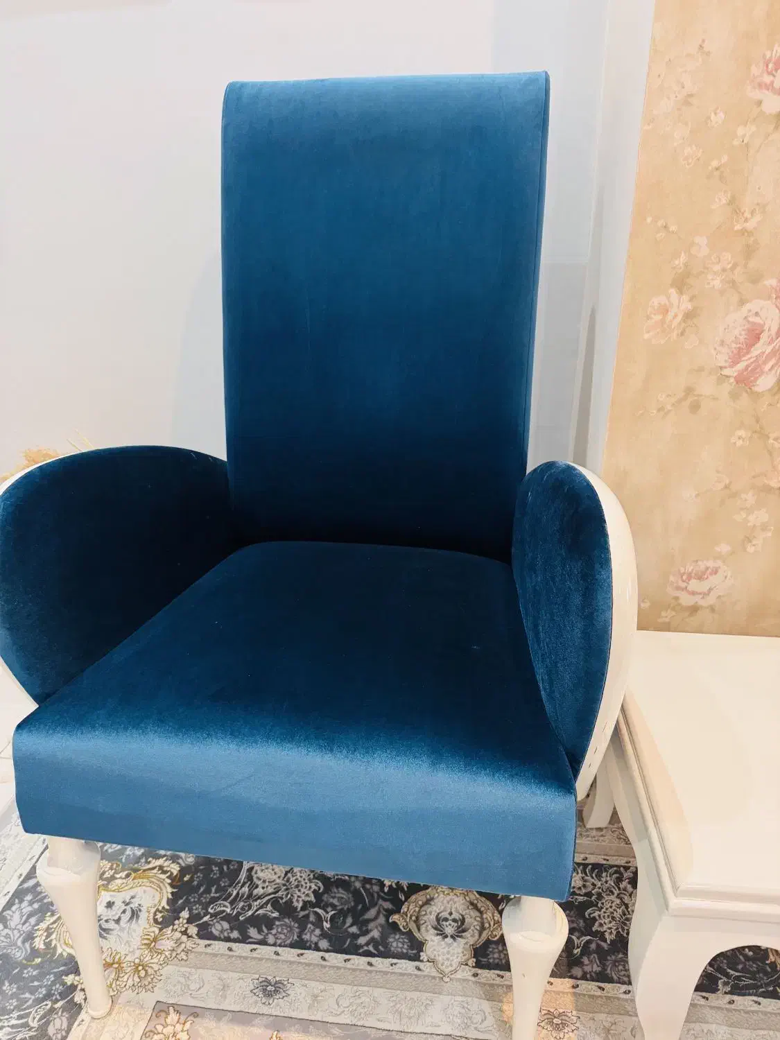 مبل تک نفره ۲ تا با عسلی خیلی خیلی نو|مبلمان خانگی و میز عسلی|تهران, گلستان (شهرک راه آهن)|دیوار