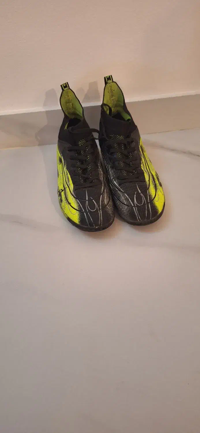 کفش استوک فوتبال|کیف، کفش، کمربند|کیش, |دیوار