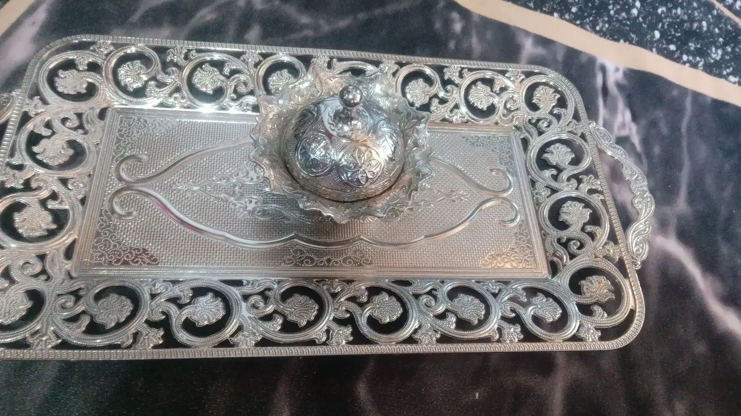 سینی نقره ای با قندان|کلکسیون اشیاء عتیقه|مشهد, شهرک مهر آباد|دیوار