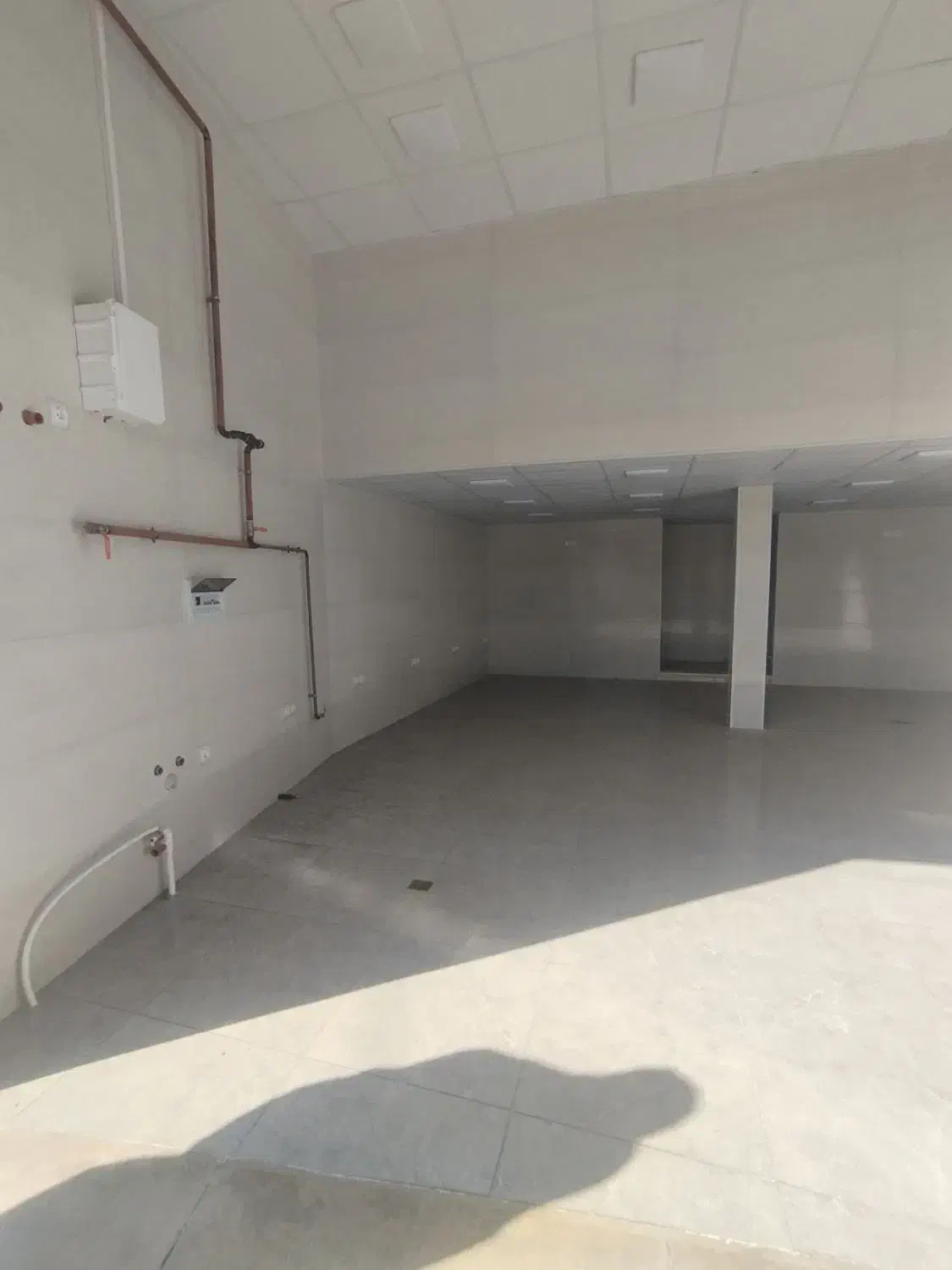 مغازه بر خیابان|اجارهٔ مغازه و غرفه|آستانه اشرفیه, |دیوار