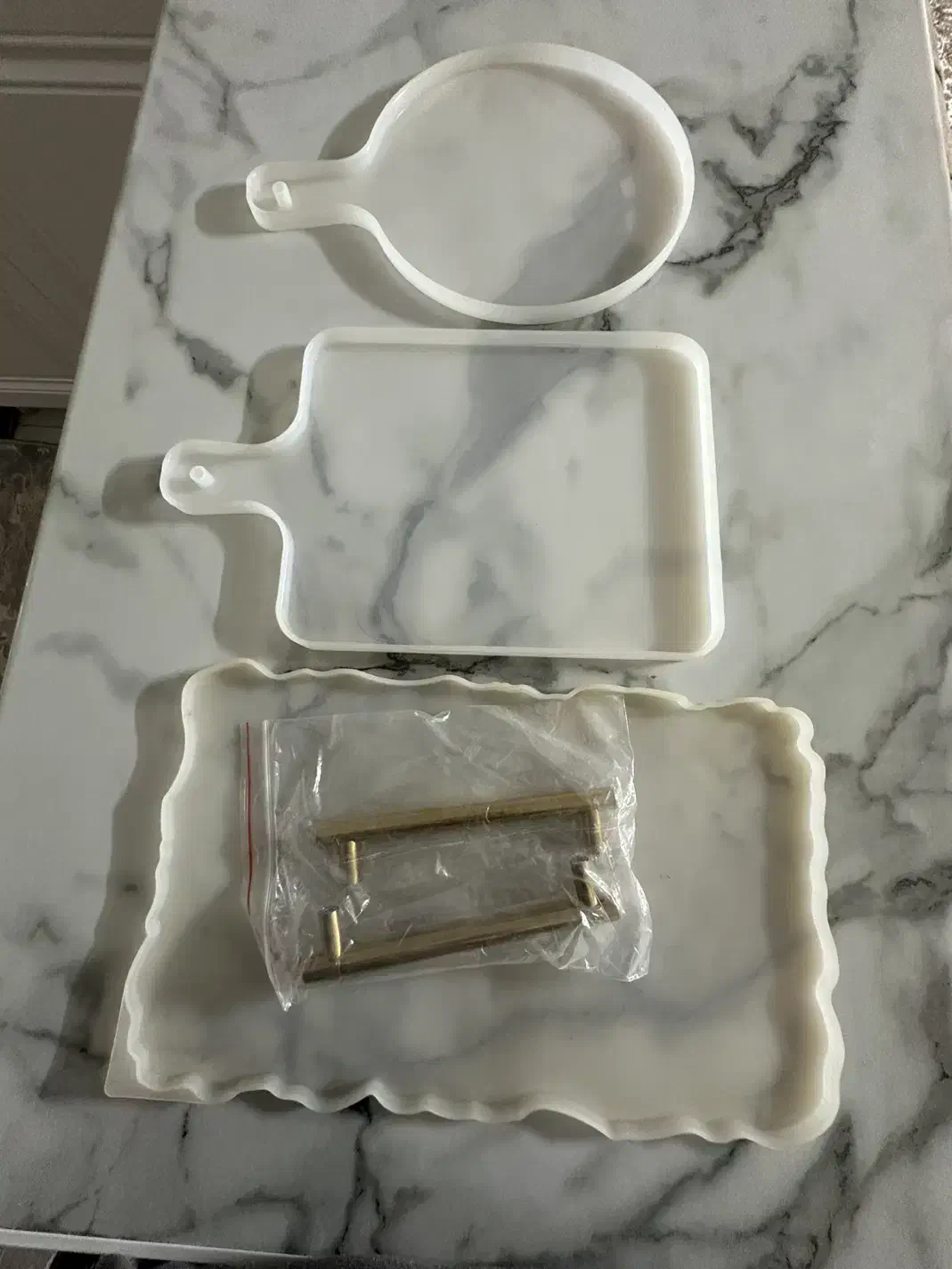 ۸ عدد قالب رزین سیلیکونی نو و کاربردی، بهترین قیمت|صنایع دستی و سایر لوازم تزئینی|ری, فیروزآبادی|دیوار