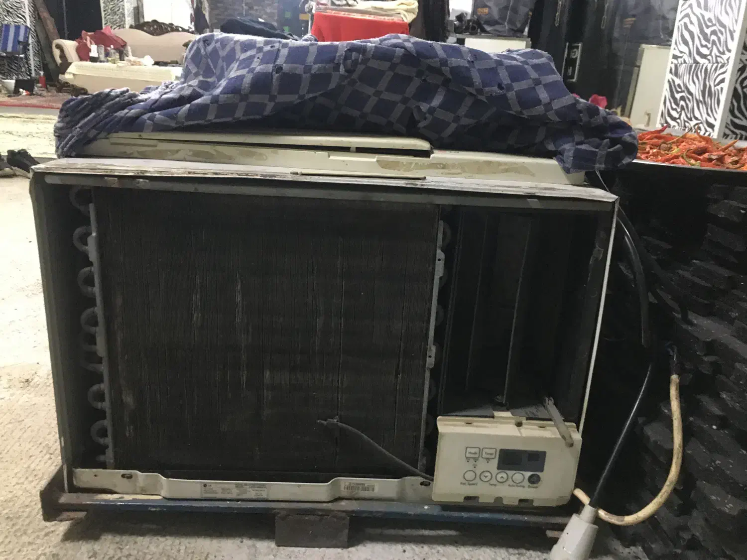 فروش کولر پنجره ای ۱۸ هزار ال جی ،،|کولر گازی و فنکوئل|تنکابن, |دیوار