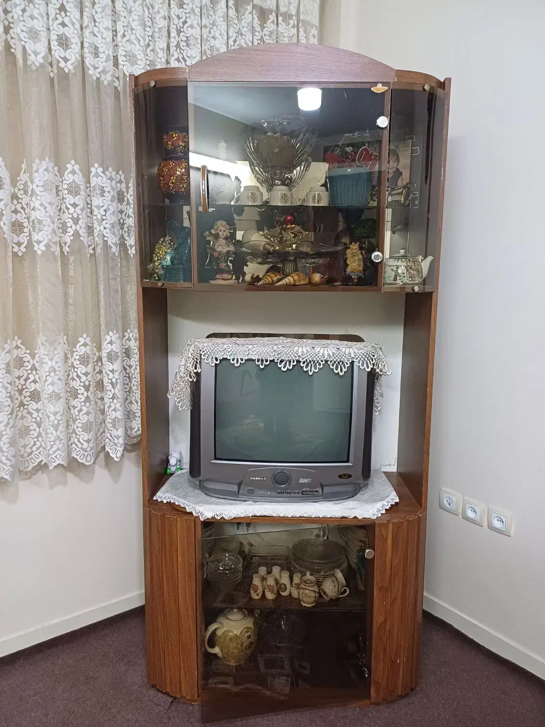 میز و تلویزون|میز تلویزیون|هشتگرد, هشتگرد قدیم|دیوار