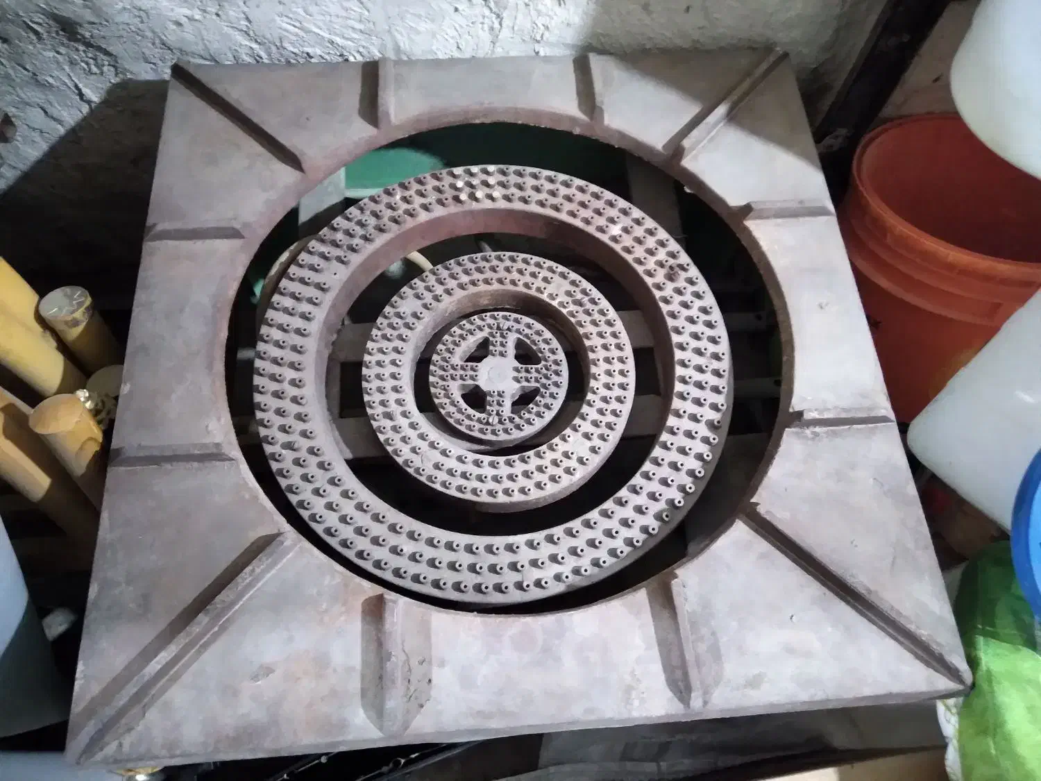 اجاق گاز بزرگ سه شعله باشیرهای  چدنی|اجاق گاز و لوازم برقی پختوپز|بناب, |دیوار