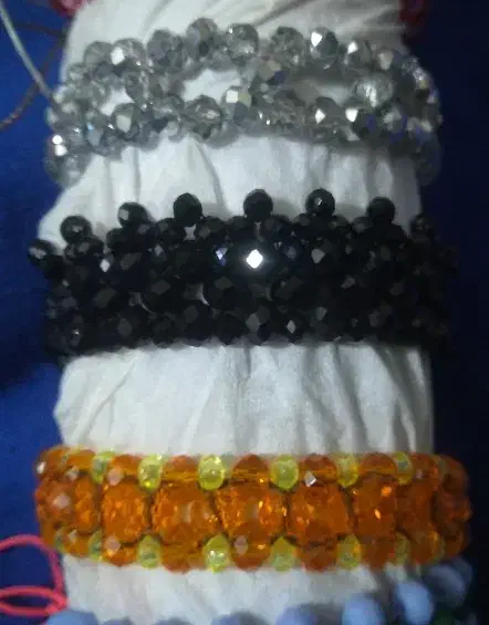 فروش انواع دست بند گردن بند و|بدلیجات|زابل, |دیوار