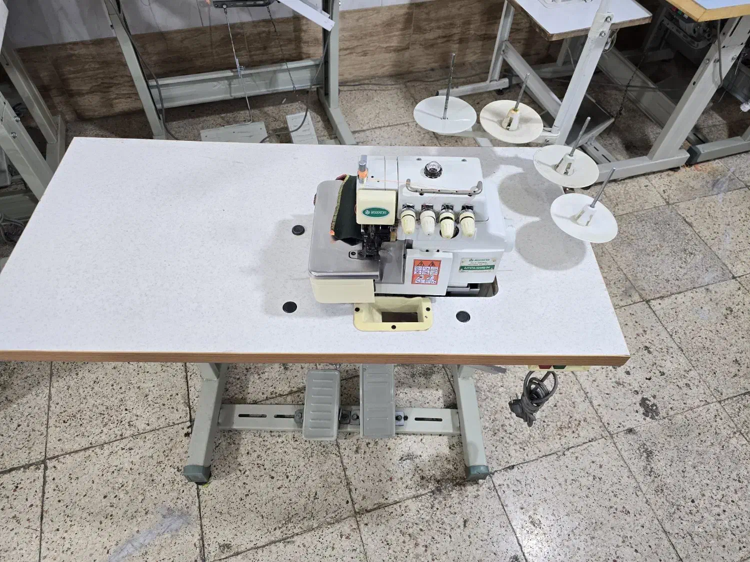 چرخ خیاطی زیگزال ۴نخ دینام بزرگ زوجی|چرخ خیاطی و ریسندگی|تهران, سجاد|دیوار