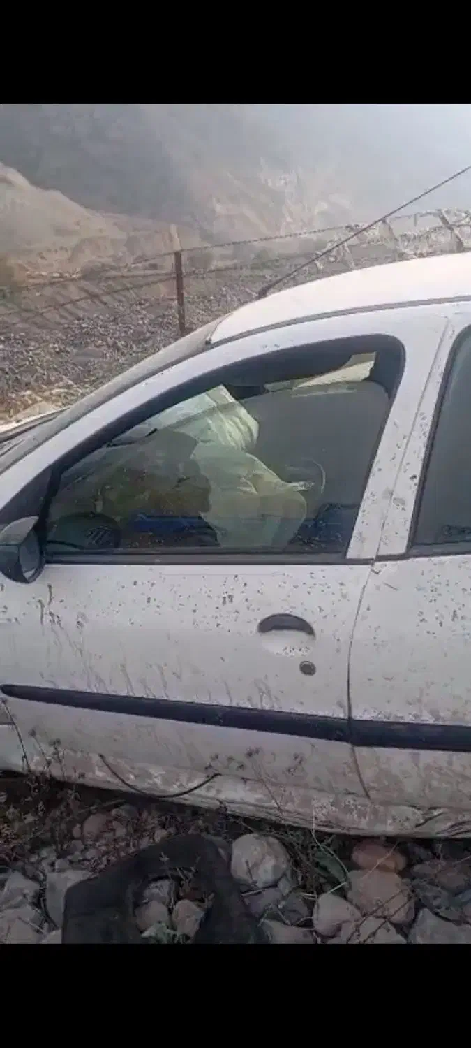 خودرو 206 تیپ 2 مدل 96 تصادفی|خودرو سواری و وانت|تهران, شهرک صادقیه|دیوار