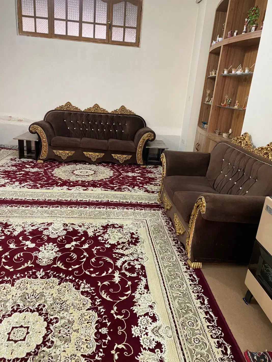 مبل ۹نفره|مبلمان خانگی و میز عسلی|ابریشم, |دیوار