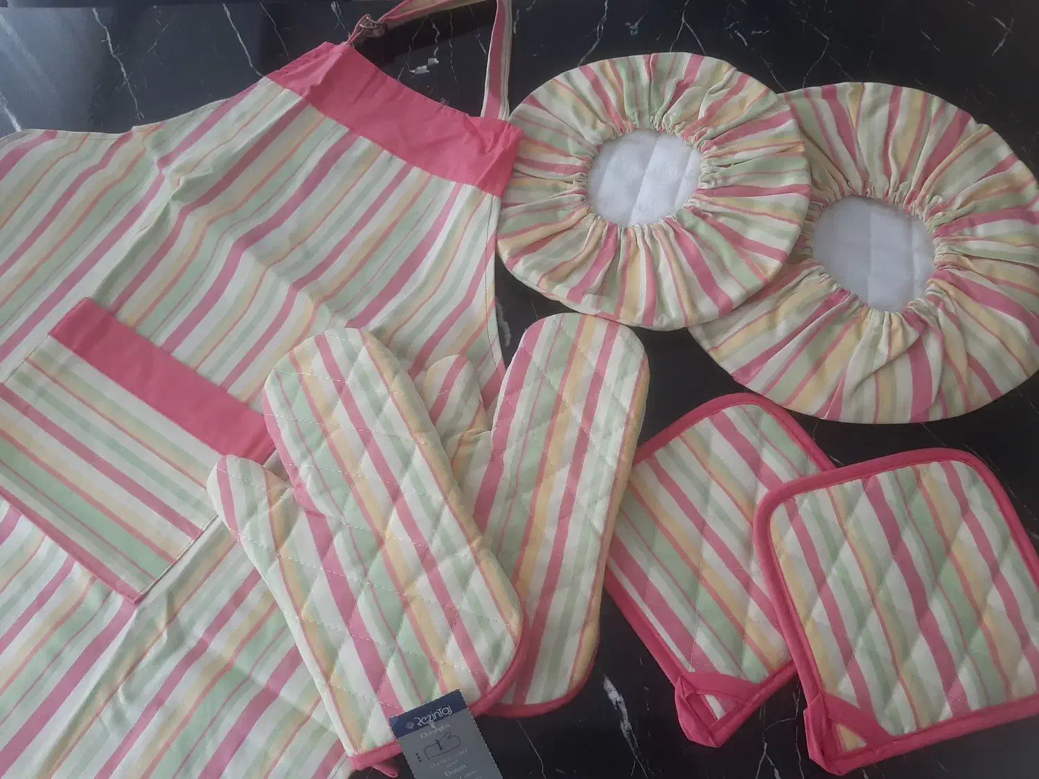 سرویس آشپزخانه عروس اورجینال نو|سفره، حوله، دستمال آشپزخانه|مشهد, عبادی|دیوار