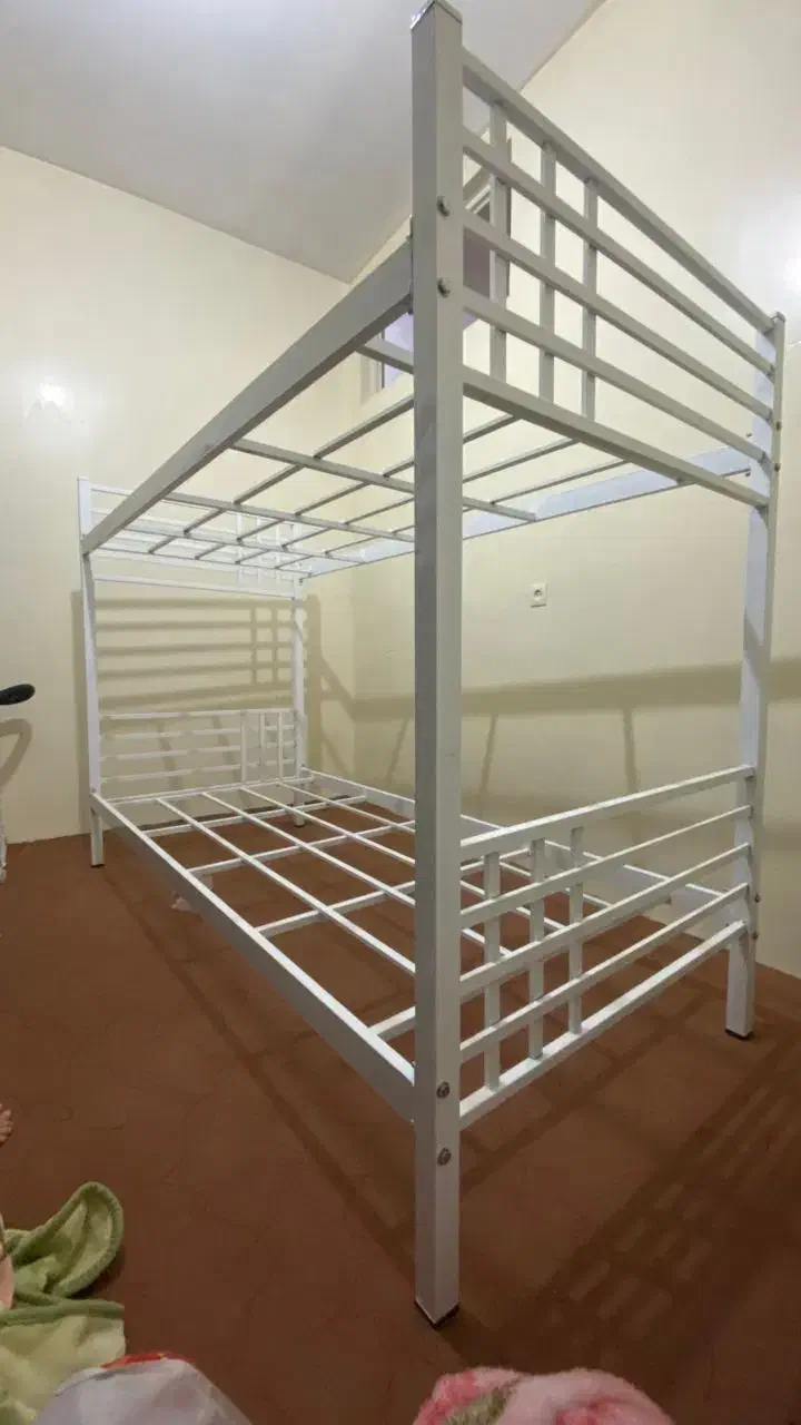 تختخواب  دو در ۲ طبقه|تخت و سرویس خواب|قم, شاه ابراهیم|دیوار