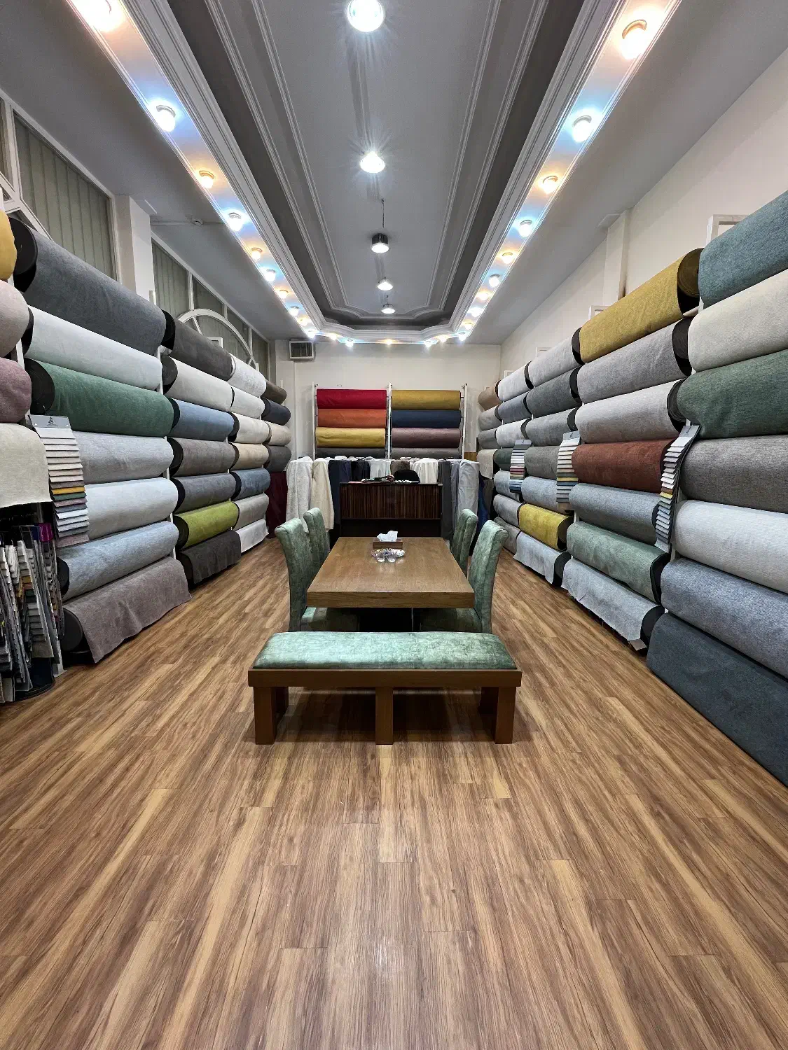 پارچه مبلی با بیش از ۱۲۰۰ مدل|عمدهفروشی|تهران, یافتآباد|دیوار