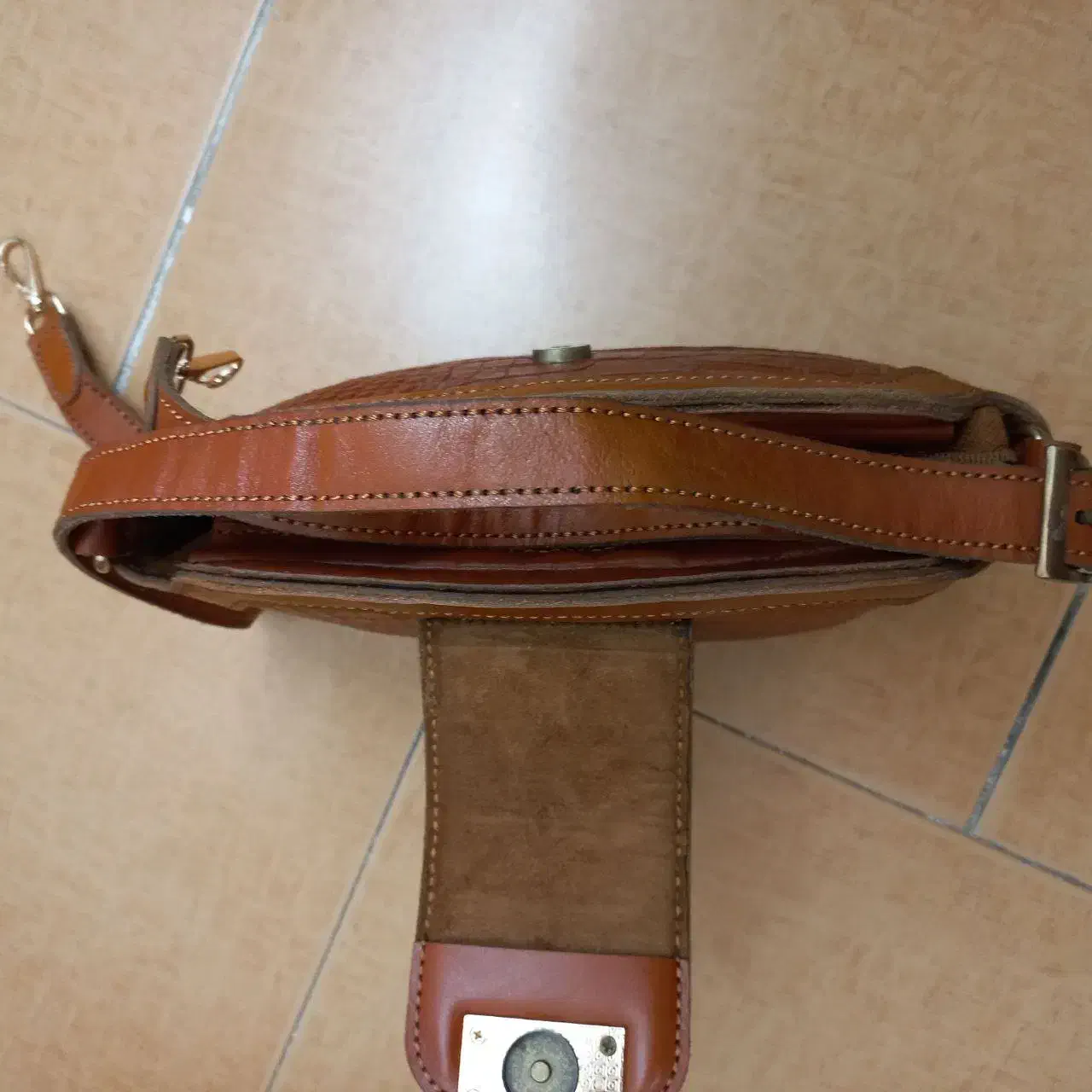 کیف زنانه چرم طبیعی دستدوز|کیف، کفش، کمربند|گنبد کاووس, |دیوار