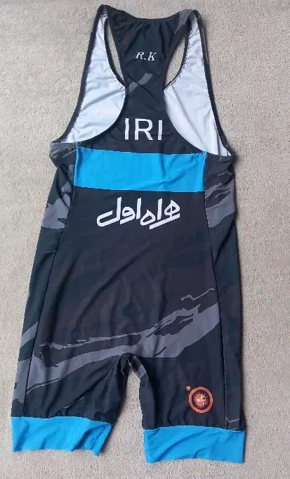 دوبنده کشتی برندRK|لباس|نسیم‌شهر, |دیوار