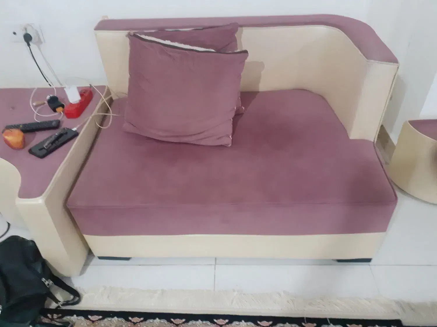 یک عدد مبل پنج نفره|مبلمان خانگی و میز عسلی|رشت, استقامت ۱|دیوار