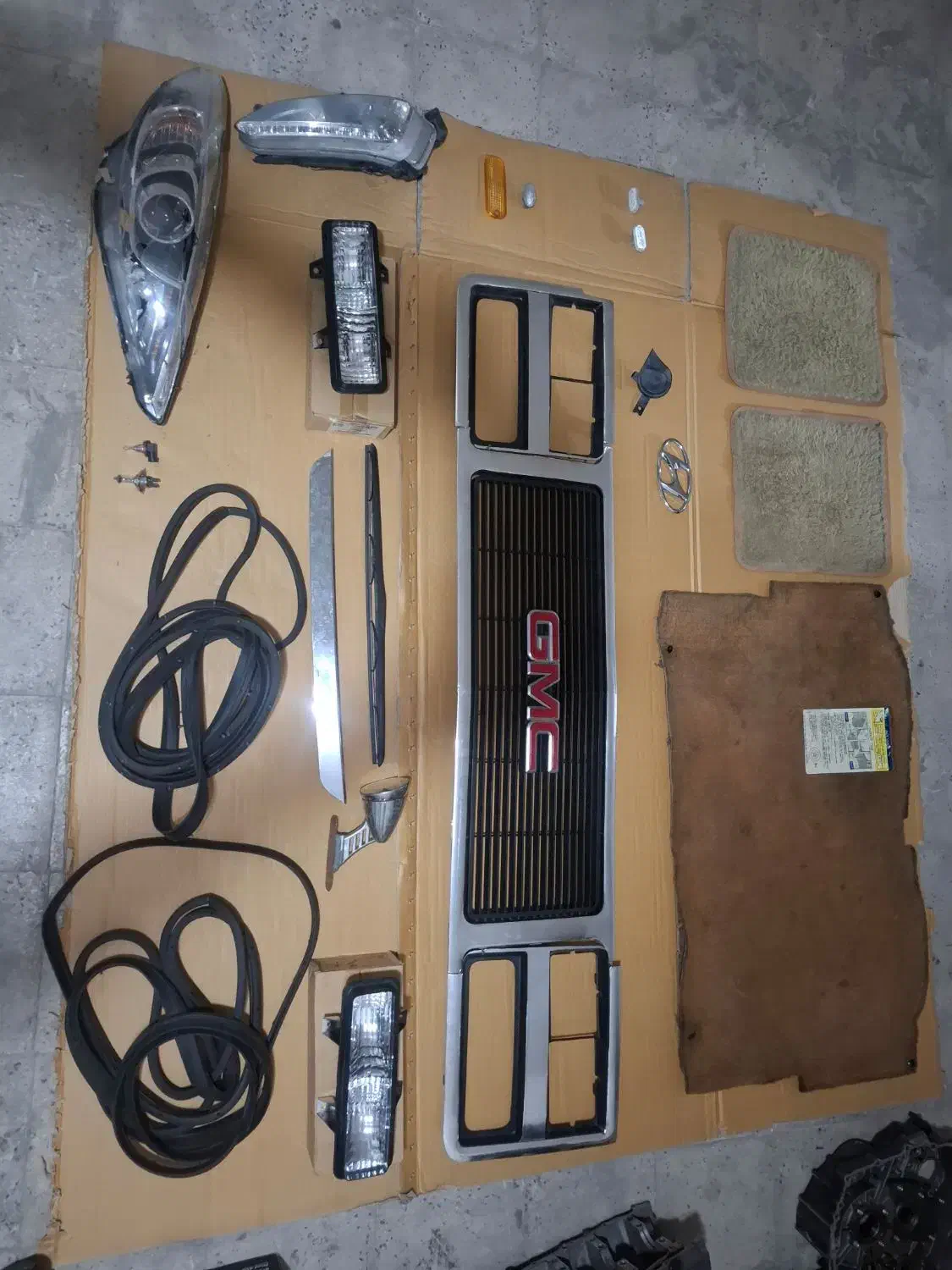 لوازم کادیلاک سویل و سایر خودروها|قطعات یدکی و لوازم جانبی|تهران, سعادت‌آباد|دیوار