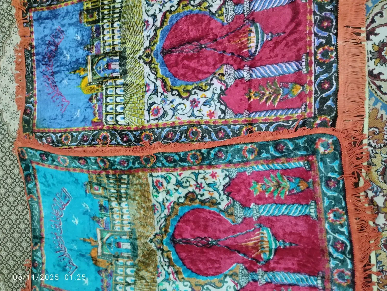 سجاده نماز یک جفت|کلکسیون اشیاء عتیقه|بیرجند, |دیوار