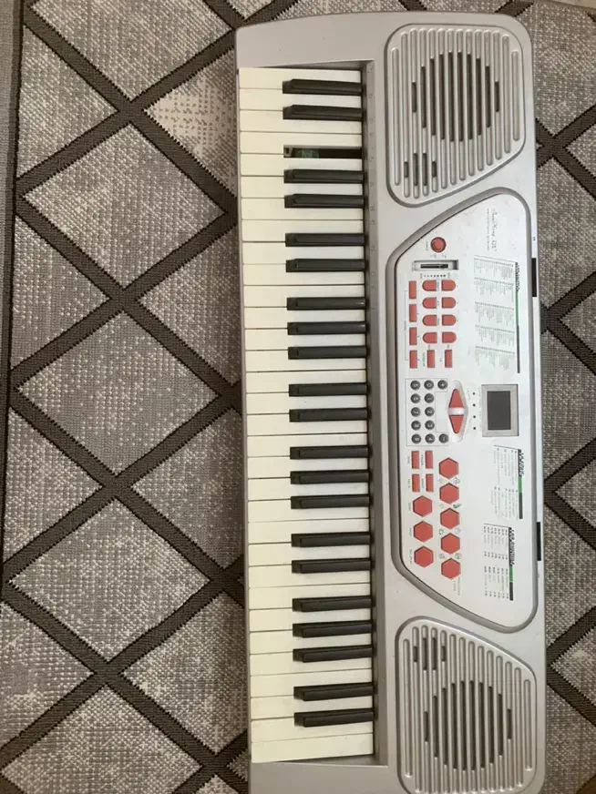 ارک حافظه دار قیمت چهار و نیم|پیانو، کیبورد، آکاردئون|ارومیه, |دیوار