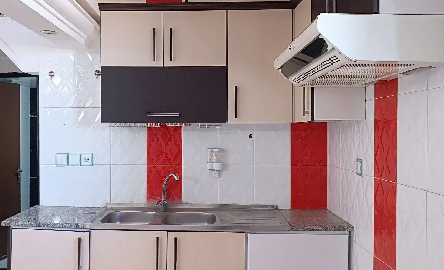 کابینت دسته دوم+ویترین+هود|مصالح و تجهیزات ساختمان|شاهرود, |دیوار