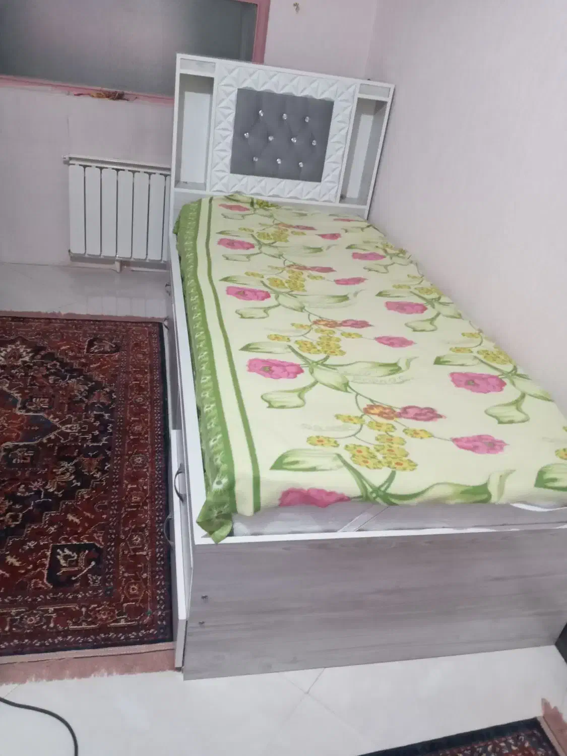 تخت یک نفره|تخت و سرویس خواب|کرج, عظیمیه|دیوار
