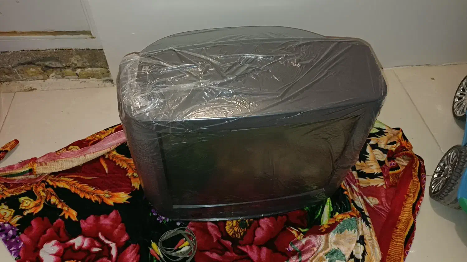 تلویزیون ۲۱ اینچ پاناسونیک|تلویزیون و پروژکتور|لنجان, |دیوار