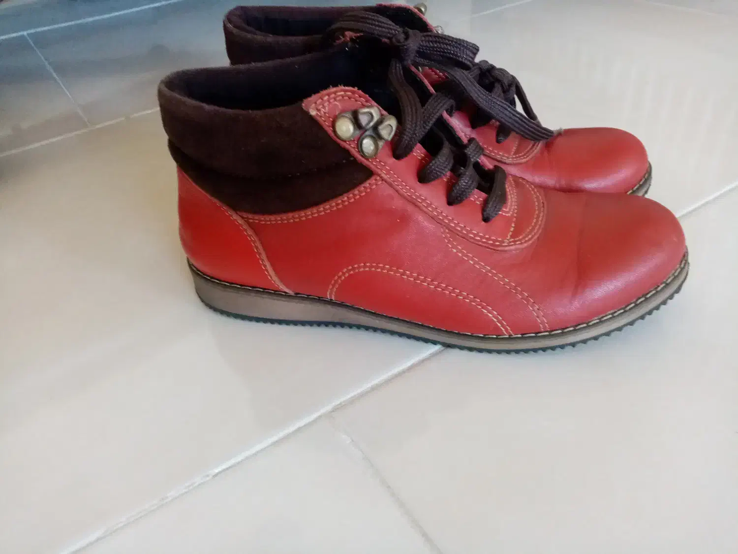 کفش برند|کیف، کفش، کمربند|پرند, فاز ۴|دیوار