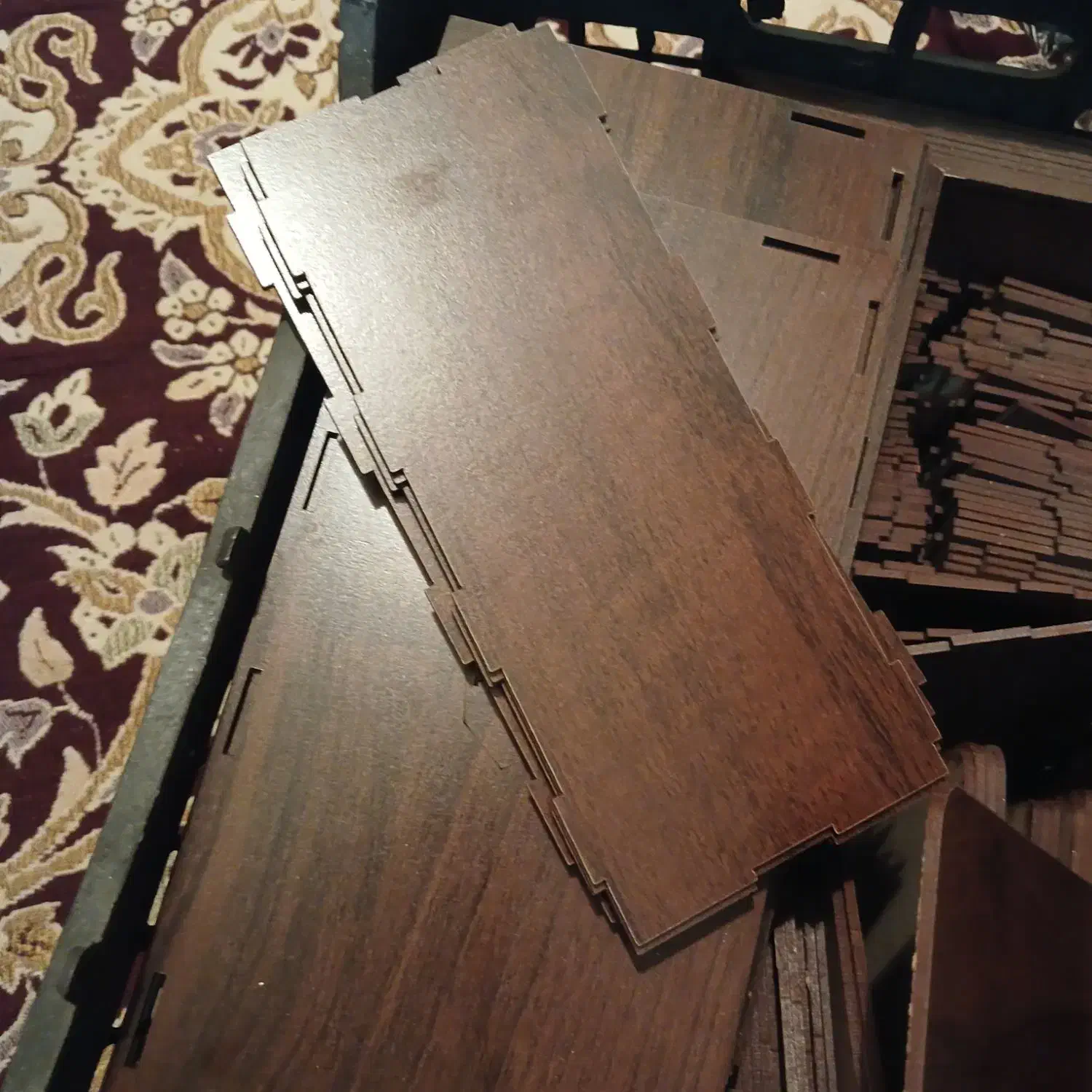 آینه و چوب|آینه|تهران, خلیج فارس|دیوار