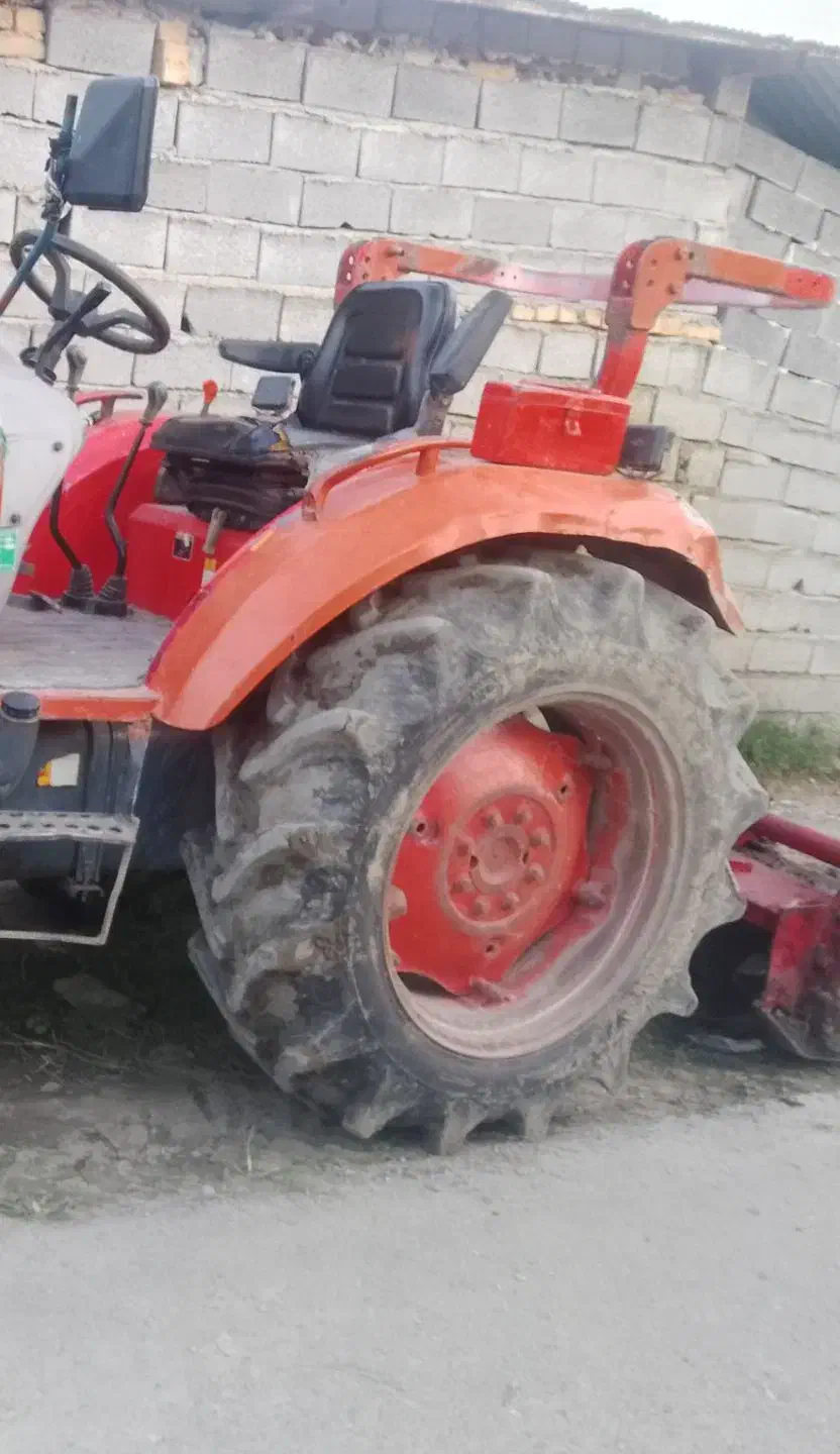 تراکتور باغی ۴سیلندر با یک دستگاه ریتواتور|خودرو سنگین|نصر آباد, |دیوار