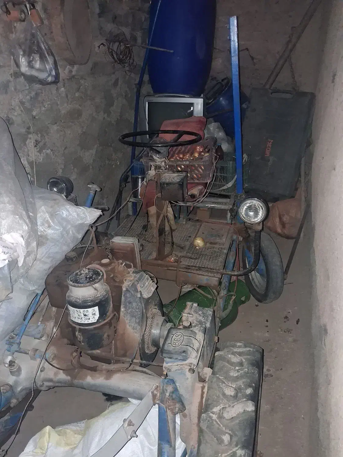 دروگرد|خودرو سنگین|قره پشتلو, |دیوار