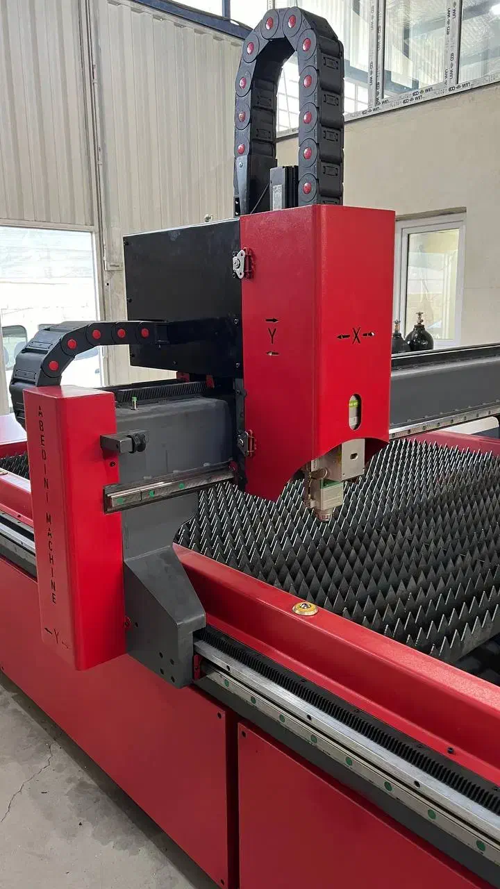 تولید دستگاه برش لیزر فایبر|ماشینآلات صنعتی|چهارباغ, |دیوار