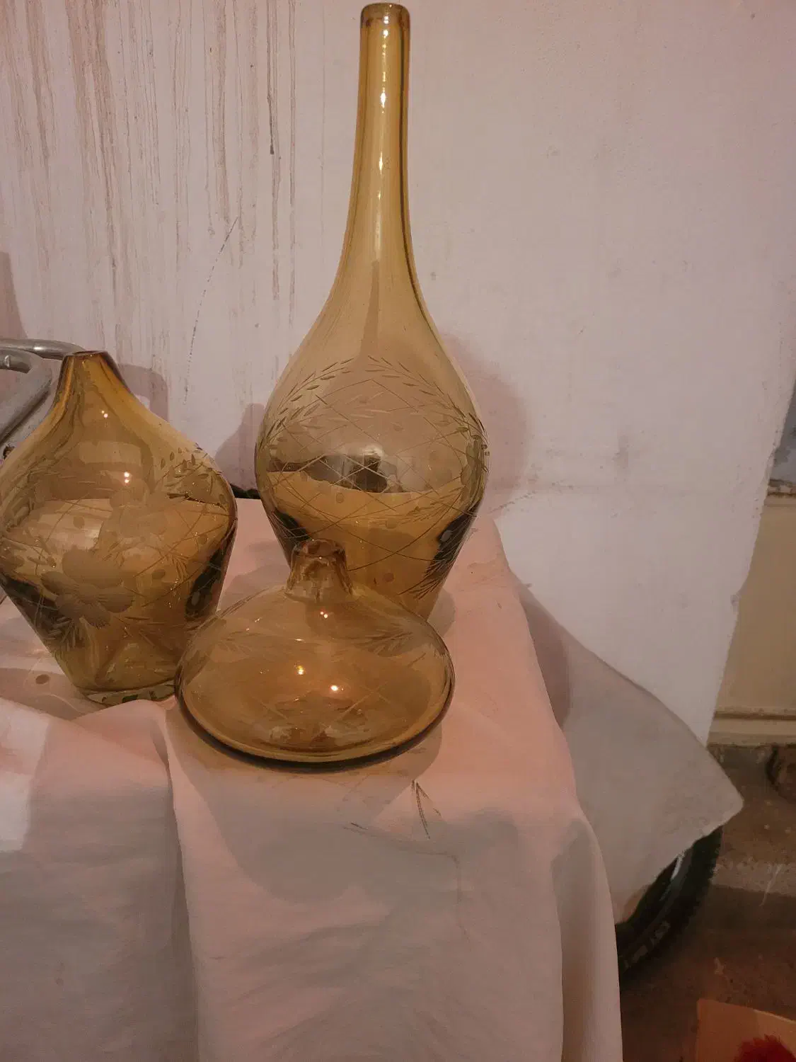 دکوری|مجسمه، تندیس، ماکت|رباط‌کریم, رباط‌کریم|دیوار