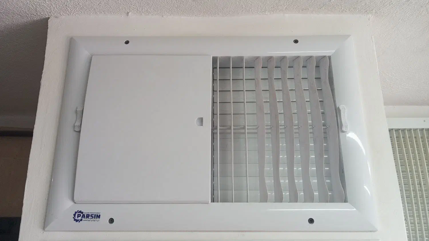 دریچه کولر ابی|کولر آبی|صدرا-فارس, فاز ۱|دیوار