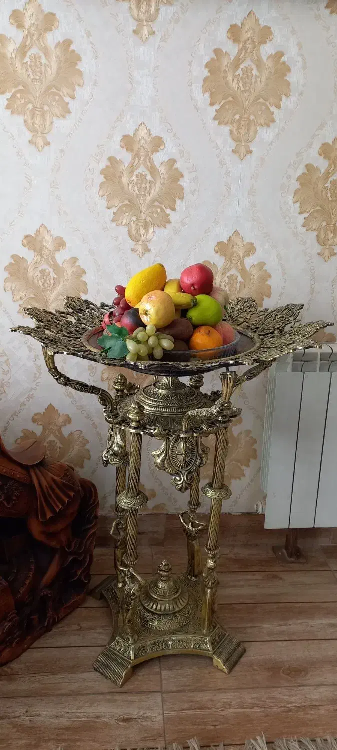 جا میوه ای پایه دار برنزی|ظروف سرو و پذیرایی|رفسنجان, |دیوار