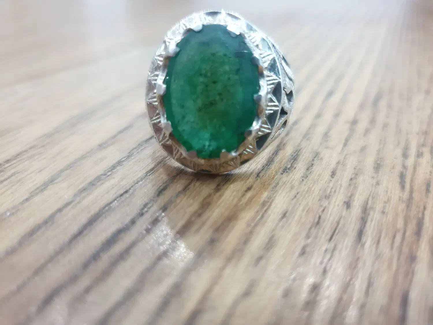 زمرد پنجشیر|جواهرات|رودهن, |دیوار