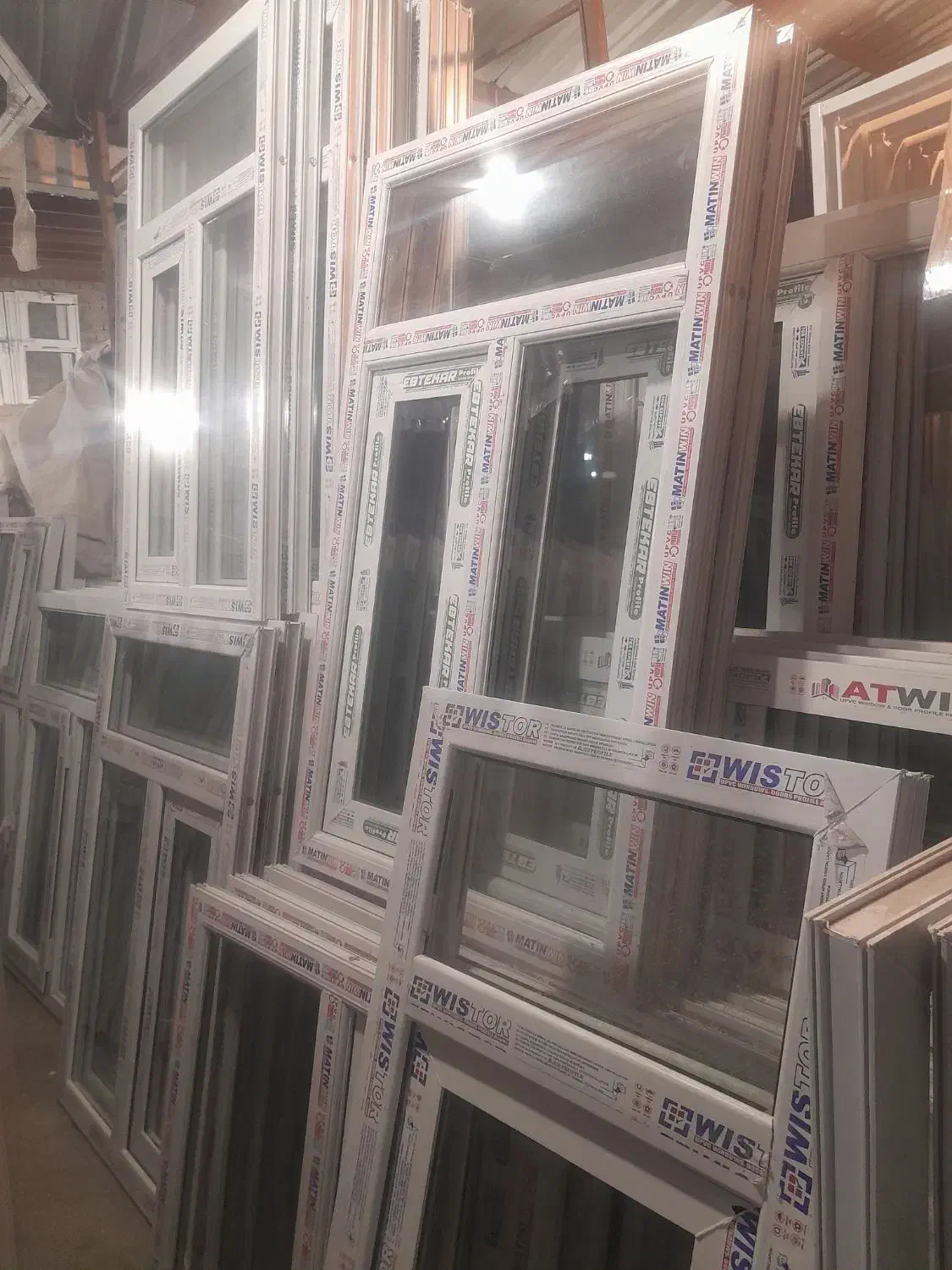 درب چوبیPvsبدو واسطه|مصالح و تجهیزات ساختمان|ارومیه, |دیوار