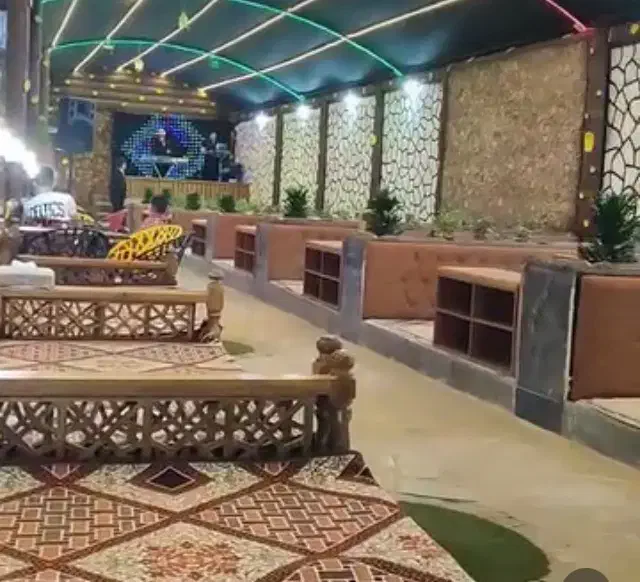 استخدام در رستوران همراه با سرویس رفت و آمد|استخدام خدمات فروشگاه و رستوران|تفت, |دیوار