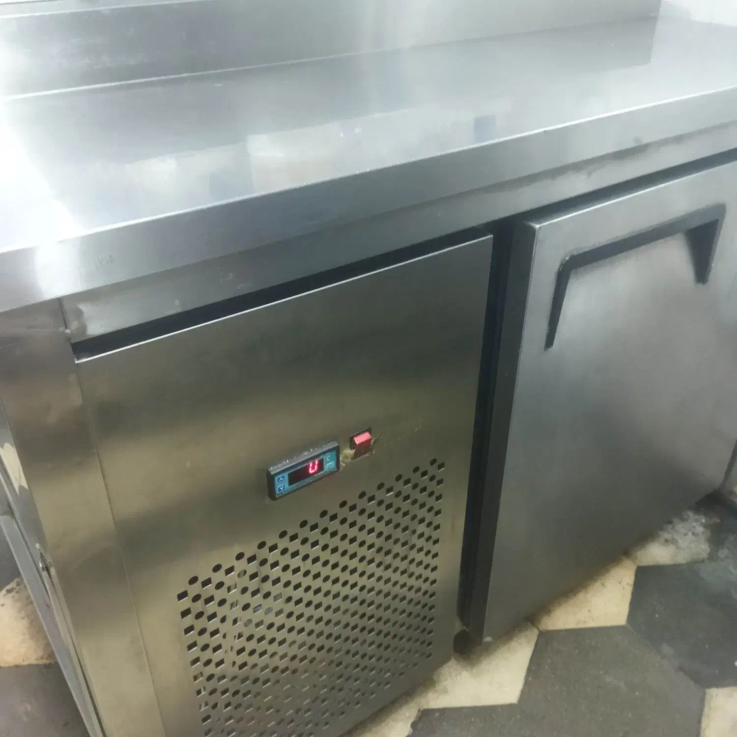 تاپیک زیر یخچال|فروشگاه و مغازه|جهرم, |دیوار