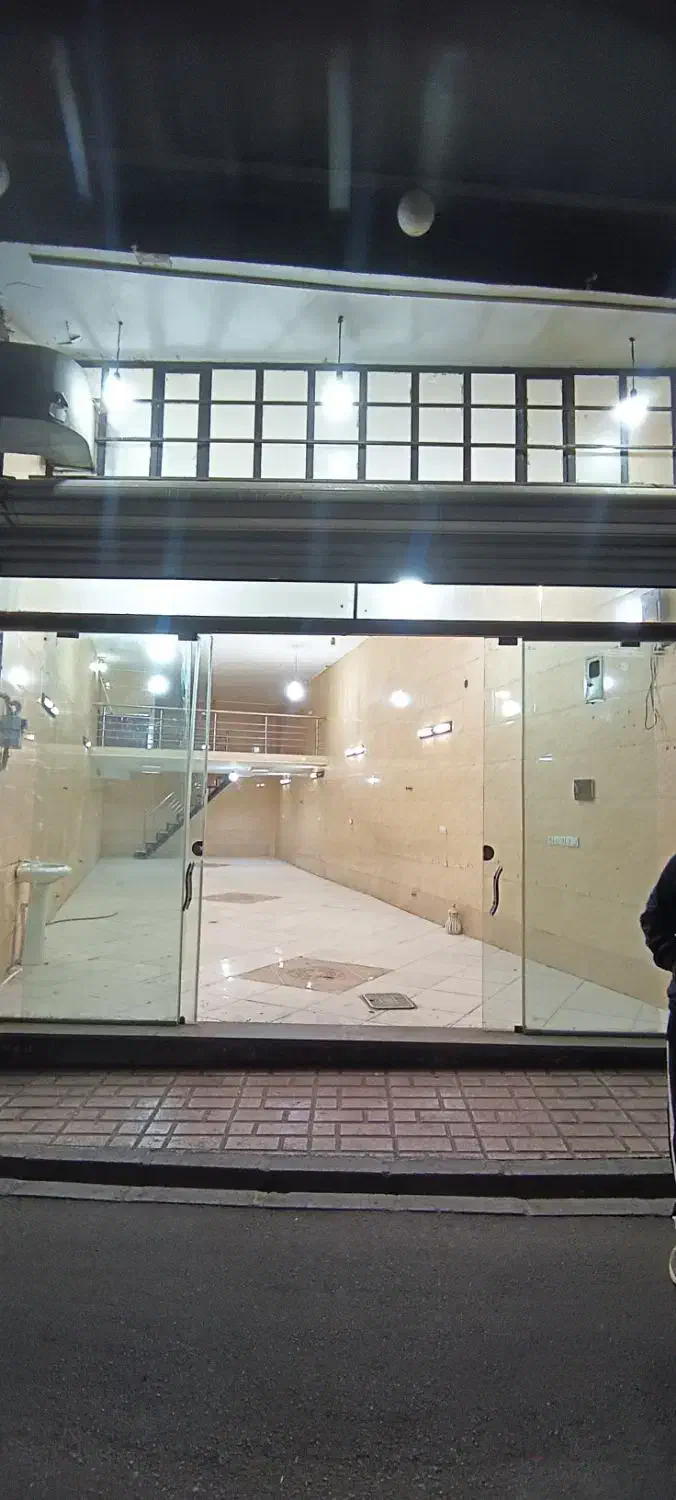 مغازه ب متراژ ۸۰متر و۳۰بالکن تجاری|اجارهٔ مغازه و غرفه|محمدشهر, کوی بهار|دیوار