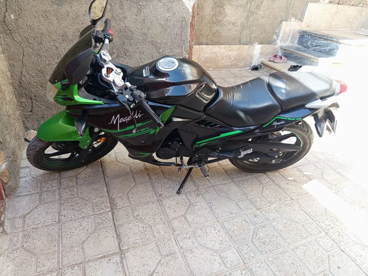 مگلی 200 مدل 1402|موتورسیکلت|کنگاور, |دیوار